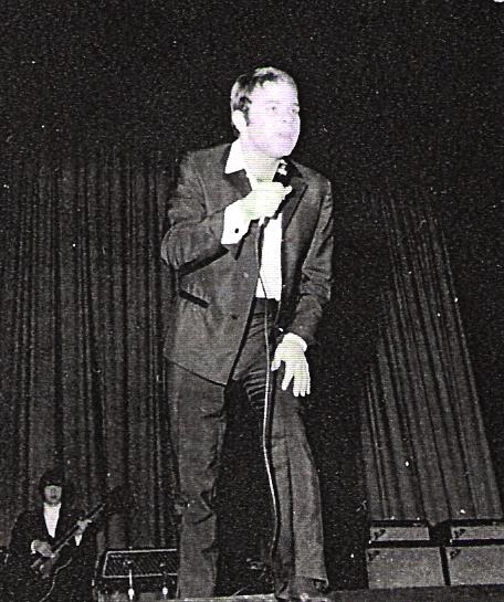 louonstage.jpg